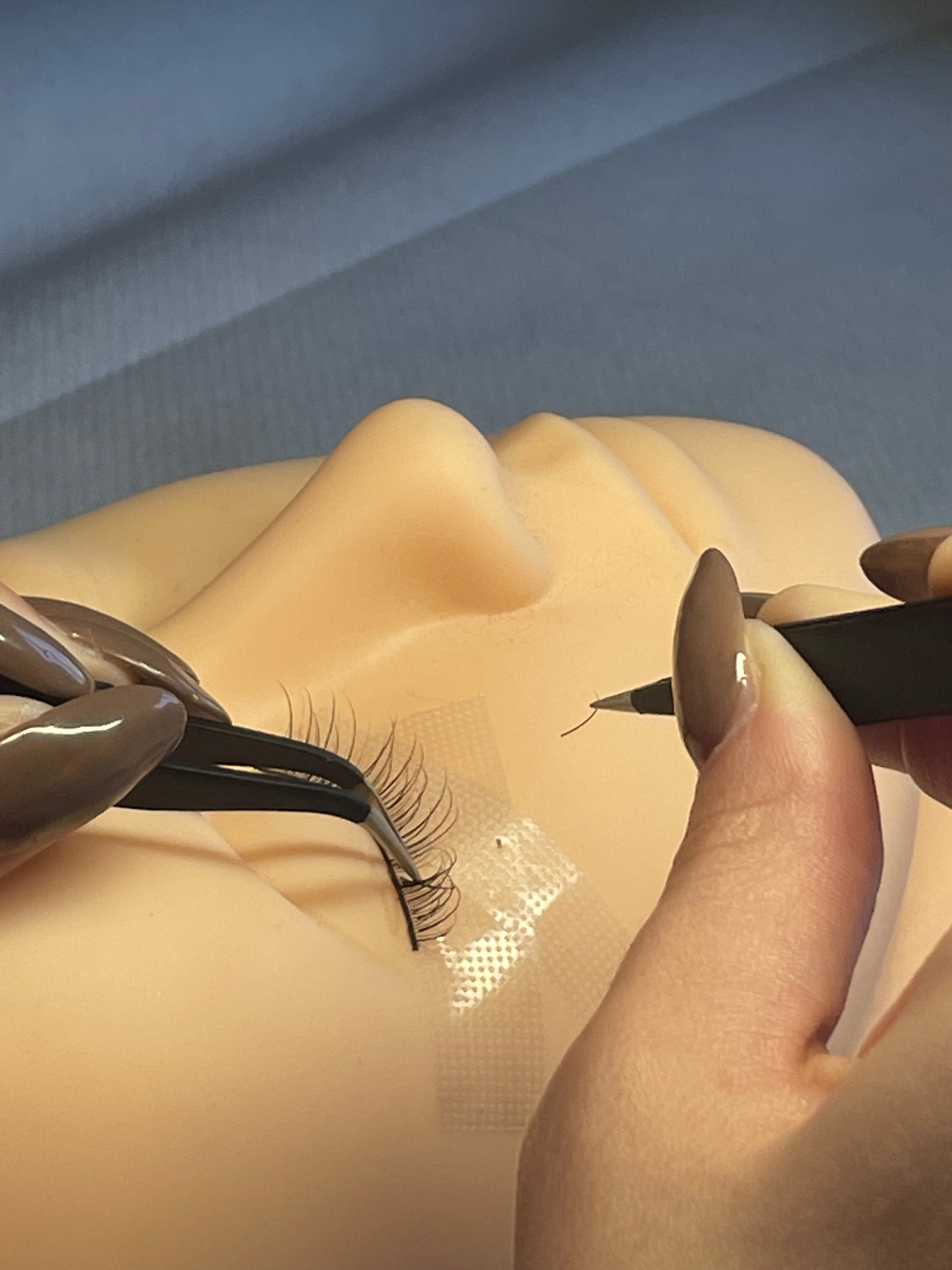 Extension Ciglia Base - 28/29 MARZO Pregnana Milanese (MI)