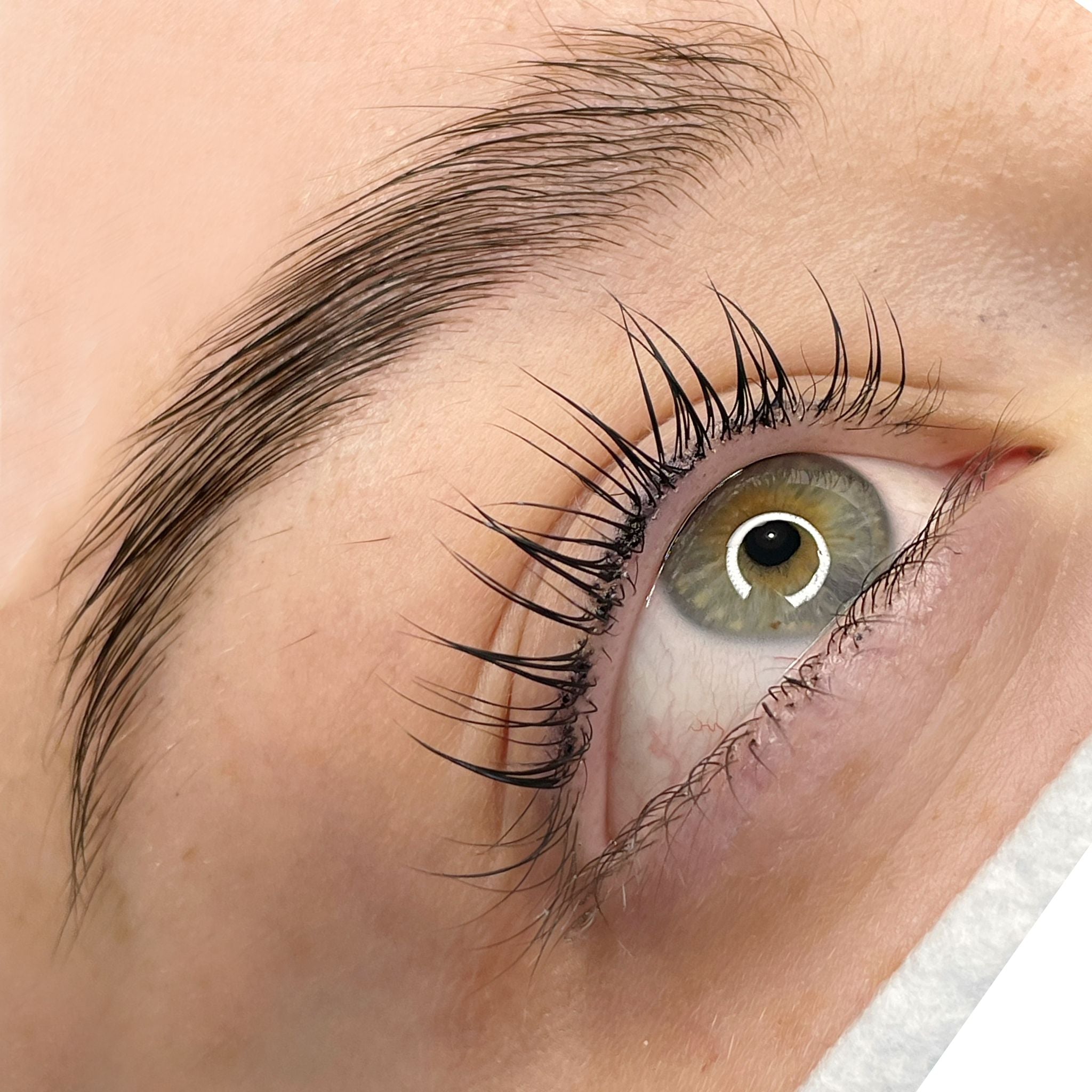 Corso Laminazione Ciglia e Sopracciglia - Sabato 25 Aprile Pregnana Milanese (MI)